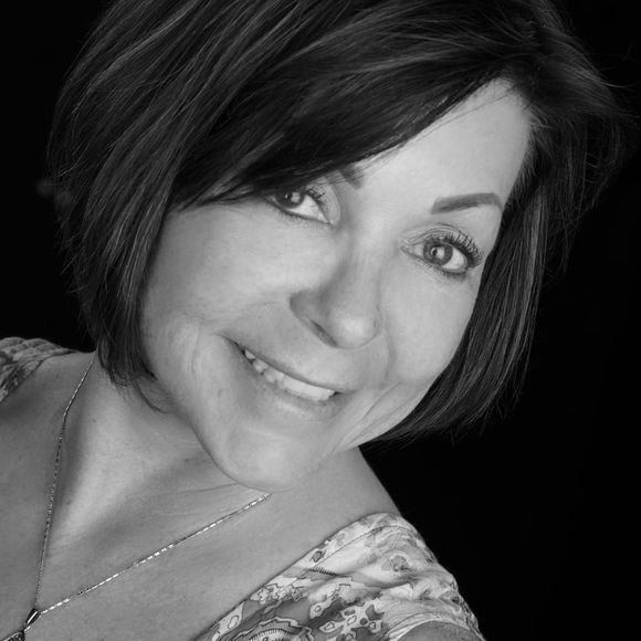 Meet your Posher, Kim - Picture 1 of 1